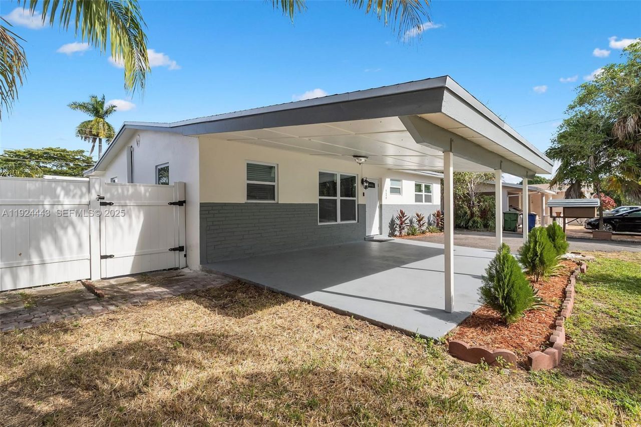 724 SW 4th Ct, Hallandale Beach, FL 33009 Photo