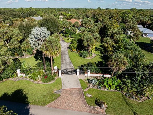 740 31ST ST SW, Naples, FL 34117