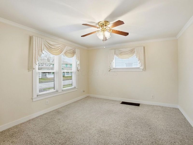 555 E Weber Road, Columbus, OH 43202 Photo 10