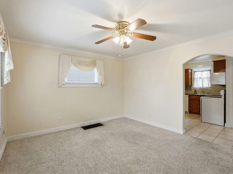 555 E Weber Road, Columbus, OH 43202 Photo 11