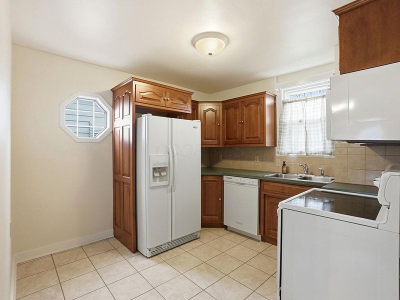555 E Weber Road, Columbus, OH 43202 Photo 15