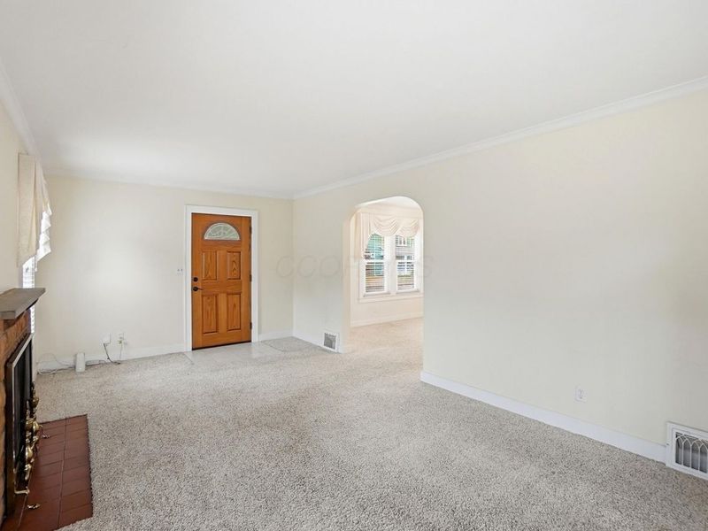 555 E Weber Road, Columbus, OH 43202 Photo 3