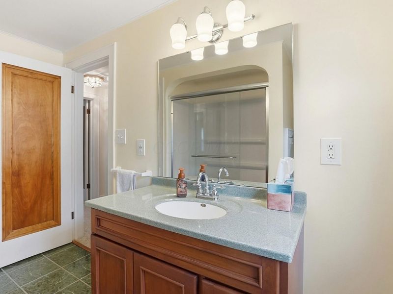 555 E Weber Road, Columbus, OH 43202 Photo 31