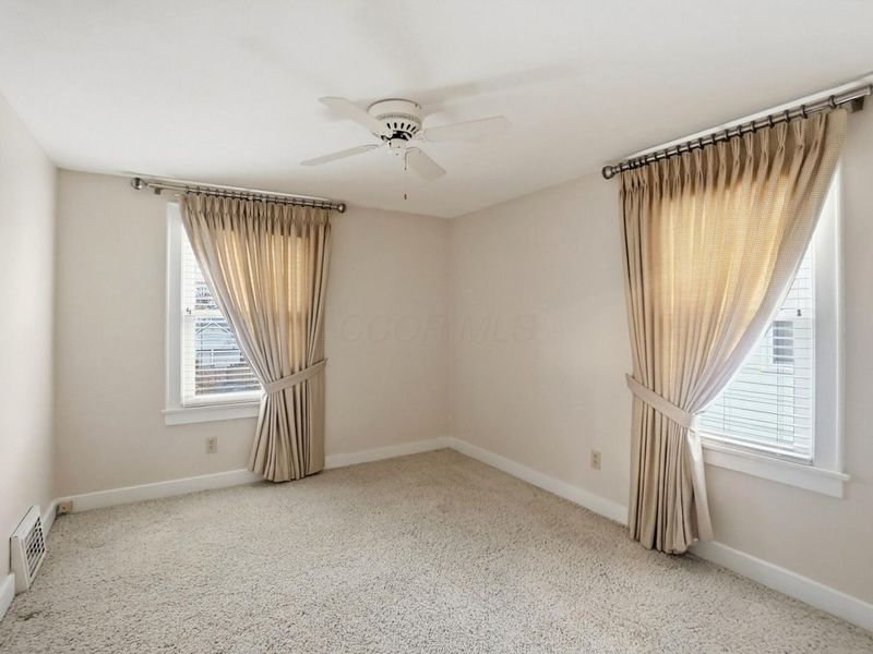 555 E Weber Road, Columbus, OH 43202 Photo 33