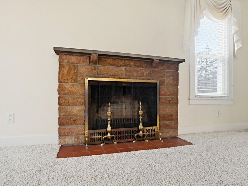 555 E Weber Road, Columbus, OH 43202 Photo 7