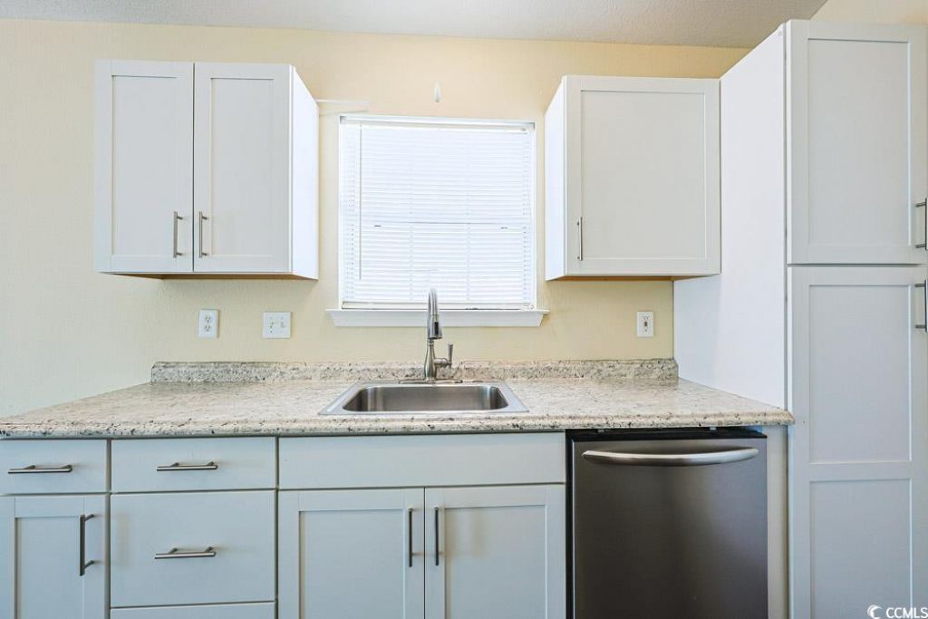 833 Silver Crest Dr. Photo 10