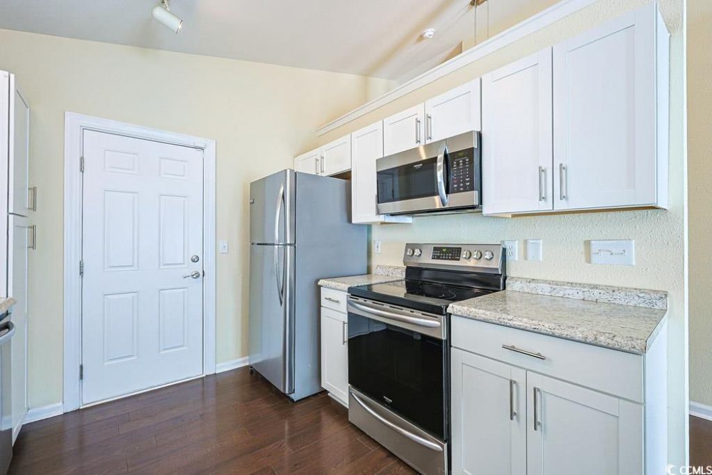 833 Silver Crest Dr. Photo 8