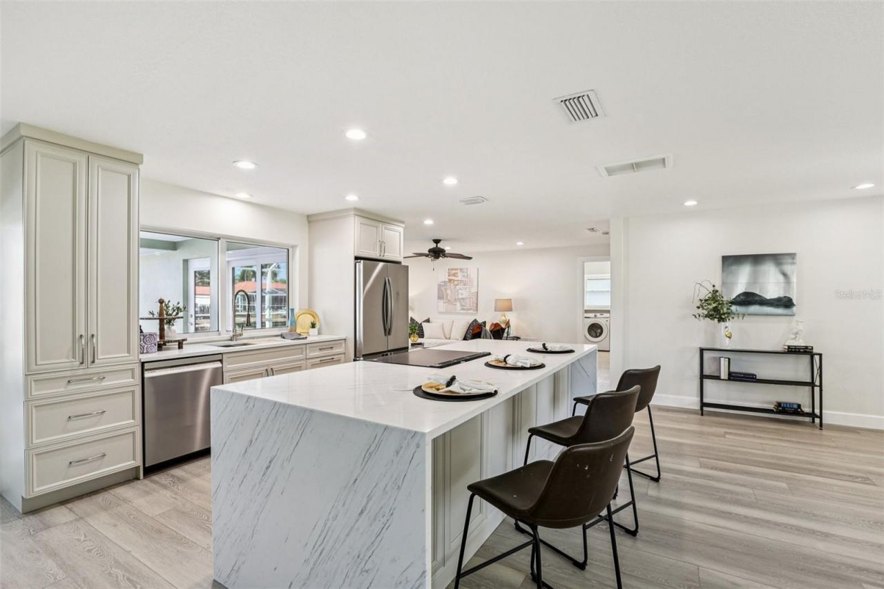 6251 18th Street Ne, Saint Petersburg, FL 33702 Photo