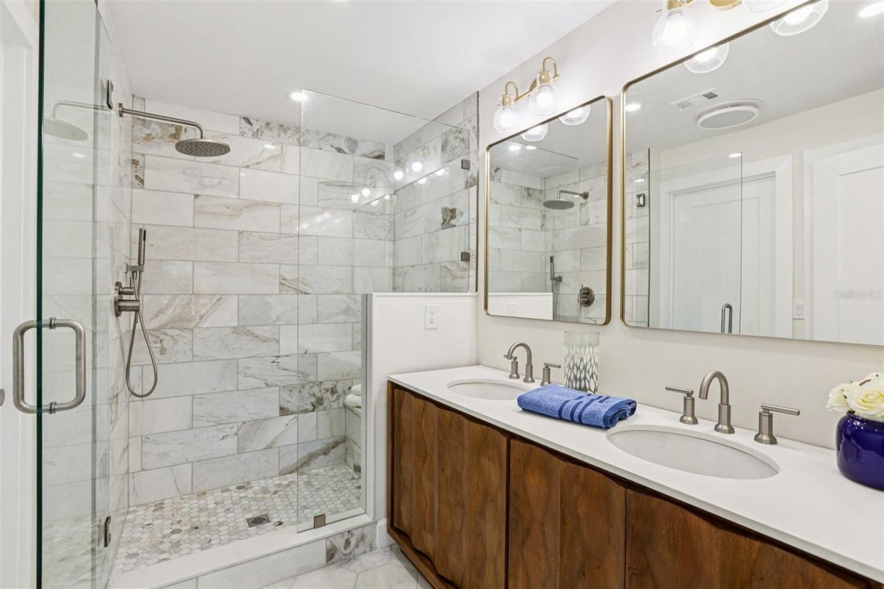 6251 18th Street Ne, Saint Petersburg, FL 33702 Photo