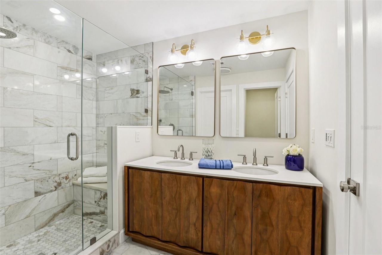 6251 18th Street Ne, Saint Petersburg, FL 33702 Photo