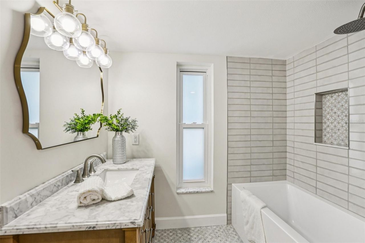 6251 18th Street Ne, Saint Petersburg, FL 33702 Photo