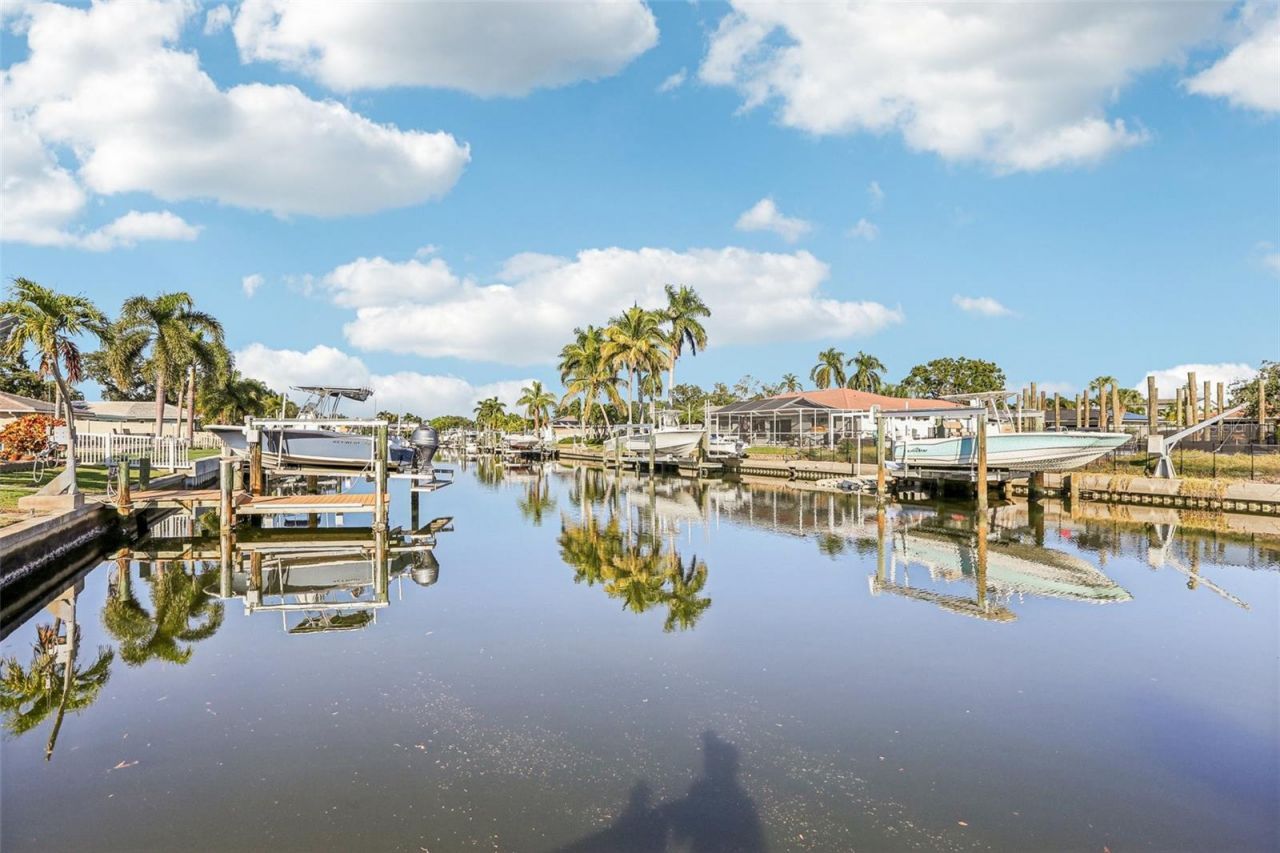 6251 18th Street Ne, Saint Petersburg, FL 33702 Photo