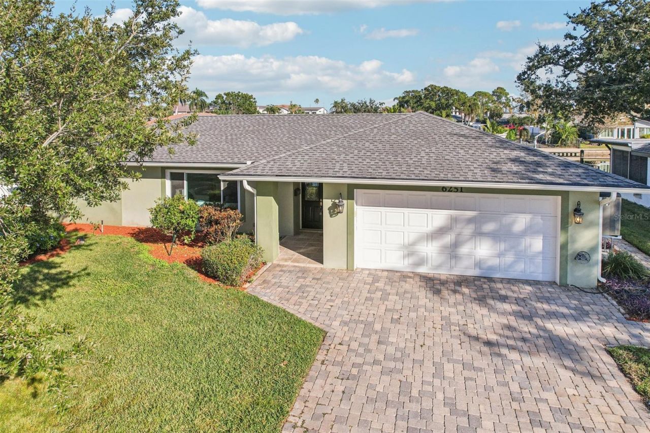 6251 18th Street Ne, Saint Petersburg, FL 33702 Photo