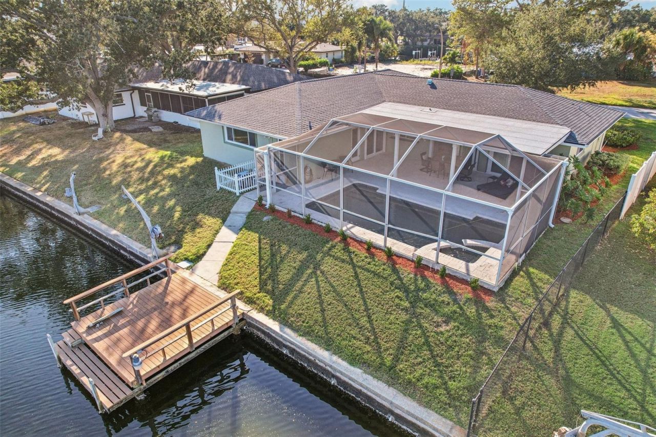 6251 18th Street Ne, Saint Petersburg, FL 33702 Photo