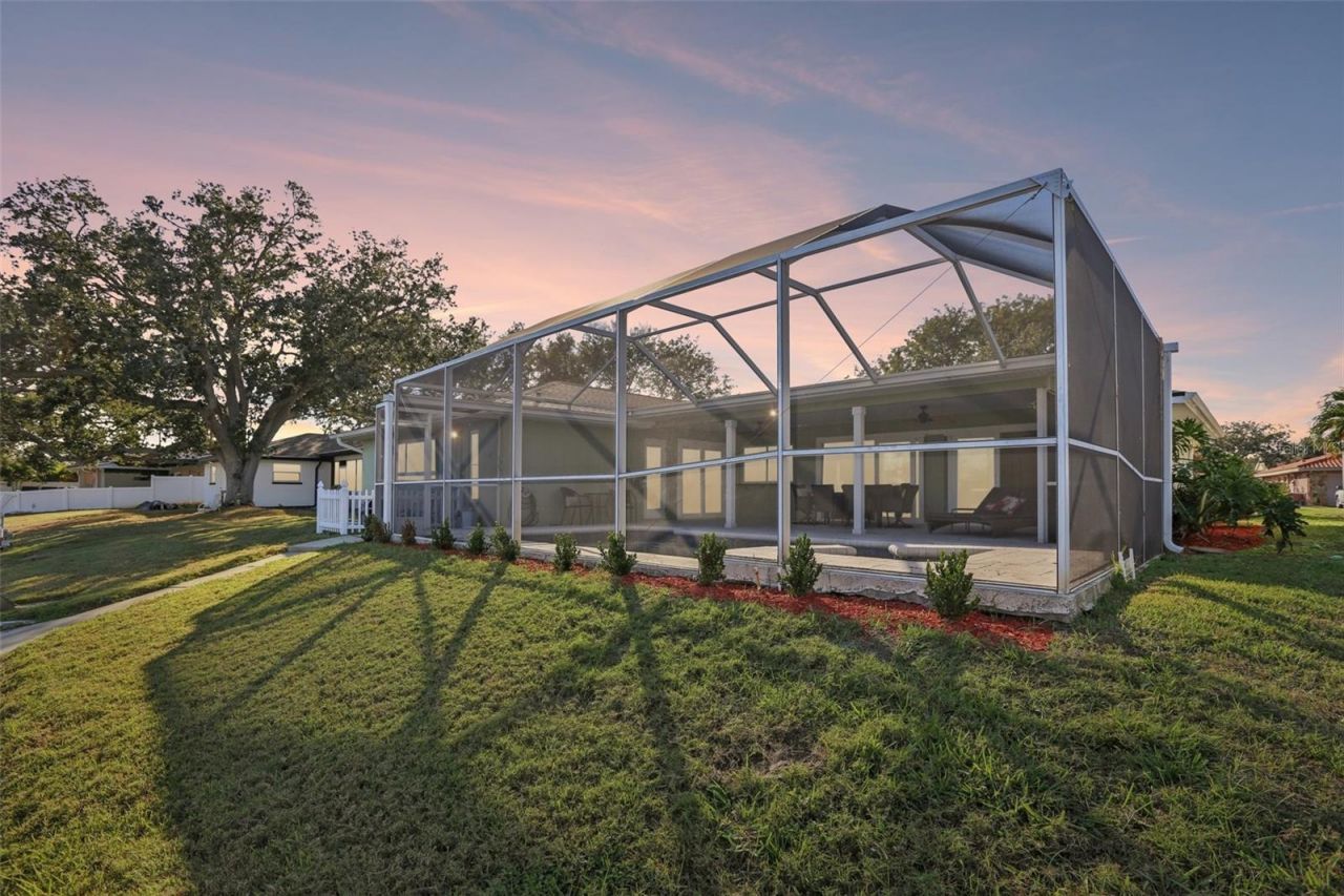 6251 18th Street Ne, Saint Petersburg, FL 33702 Photo