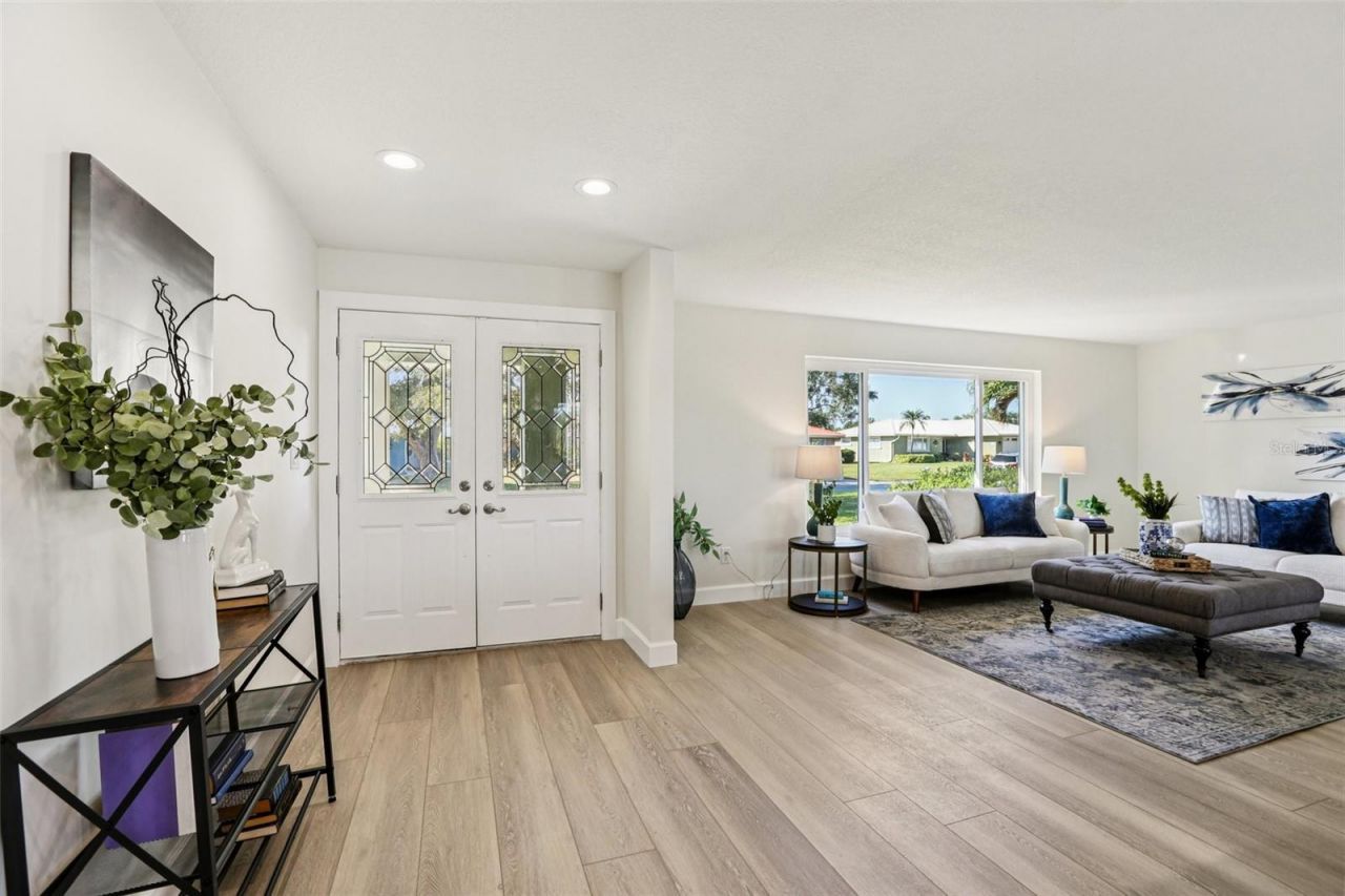 6251 18th Street Ne, Saint Petersburg, FL 33702 Photo