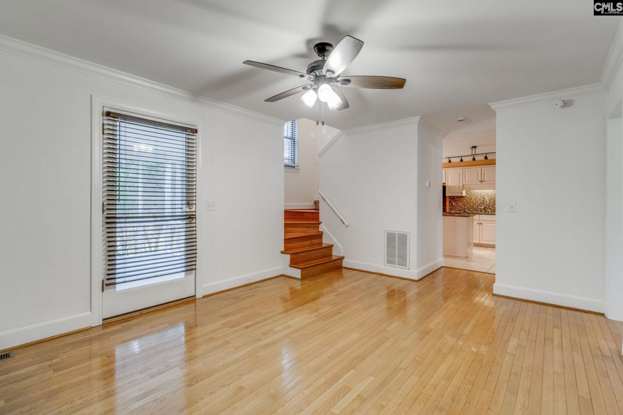 323 Hillridge Way Photo 16