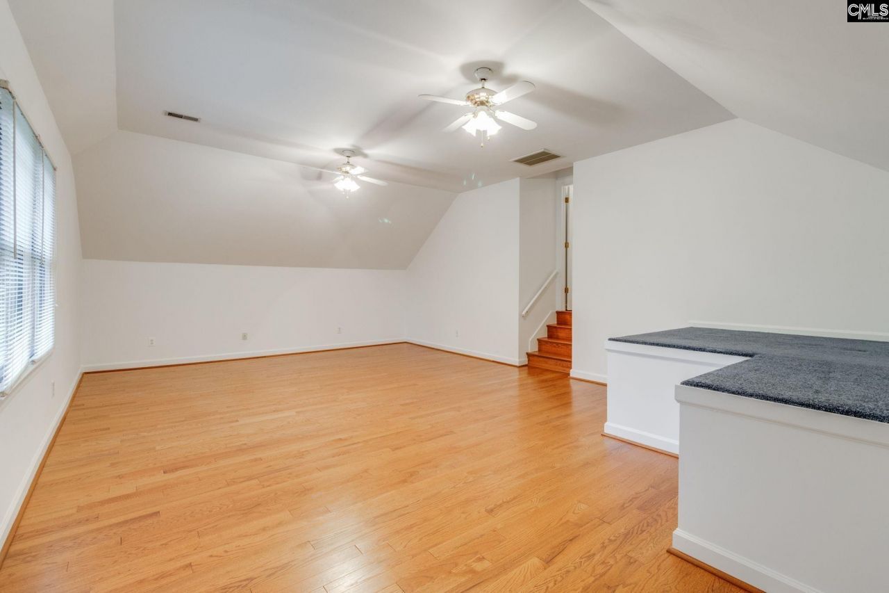 323 Hillridge Way Photo 31