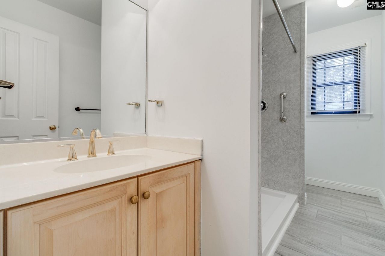 323 Hillridge Way Photo 32