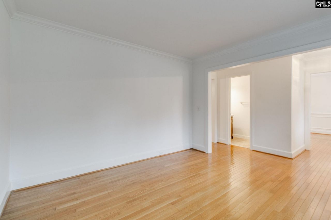 323 Hillridge Way Photo 7