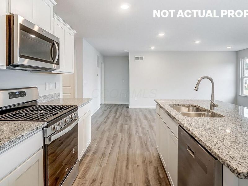 57 Cider Mill Drive, Ashville, OH 43103 Photo 9