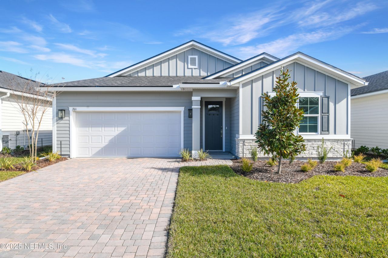 201 Enclave Avenue, Palm Coast, FL 32164 Main Photo