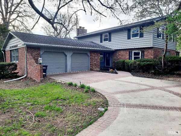 2508 W Twickingham Drive, Muncie, IN 47304