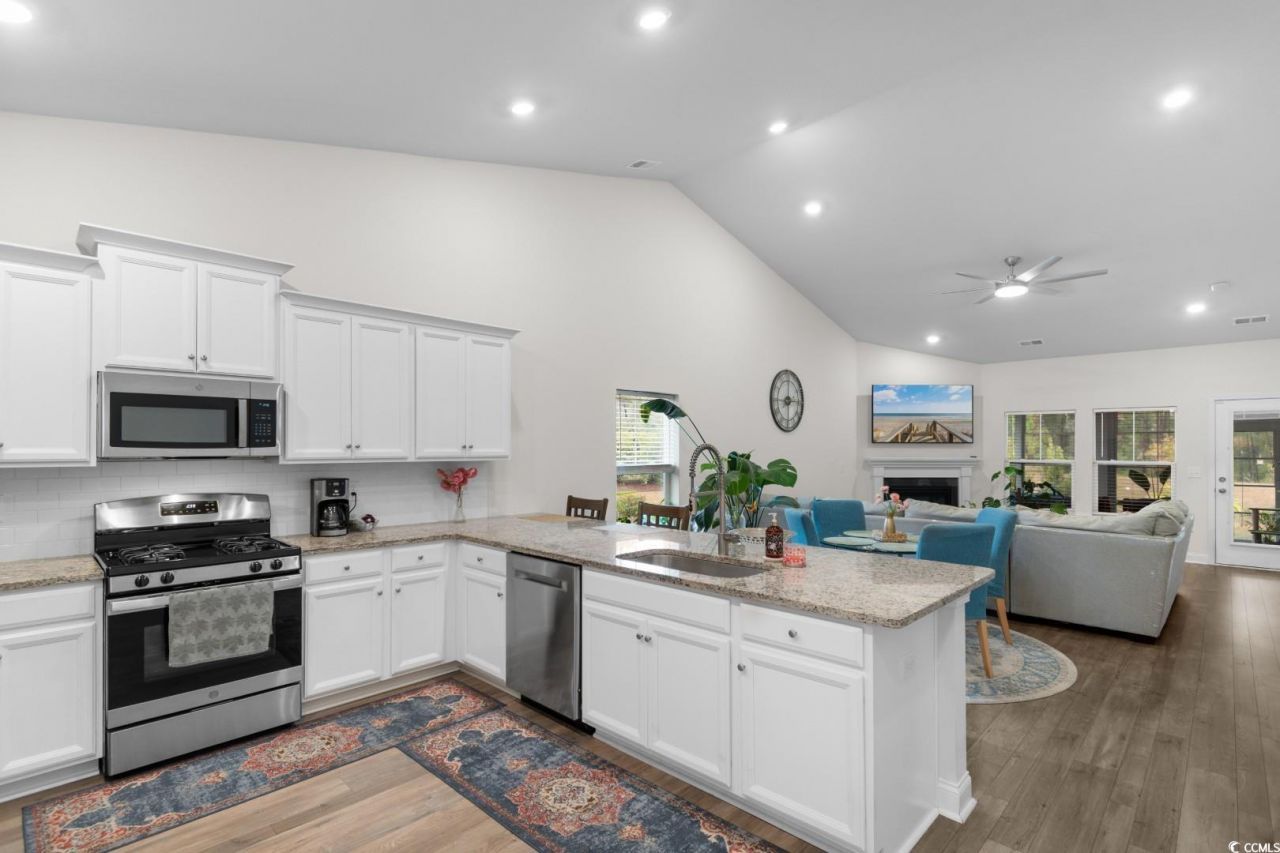 893 Summer Starling Pl. Photo 3