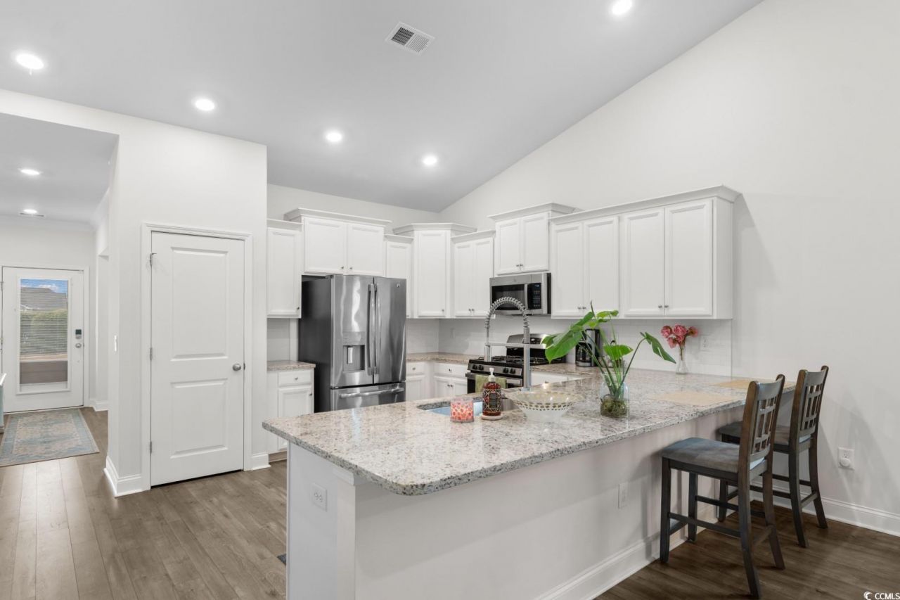 893 Summer Starling Pl. Photo 6