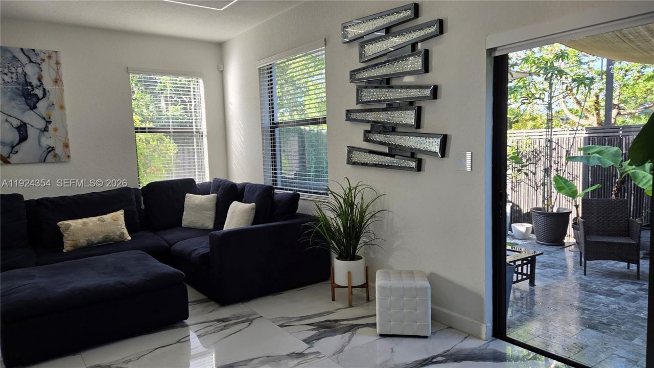 21380 NE 2nd Ct, Miami, FL 33179 Photo