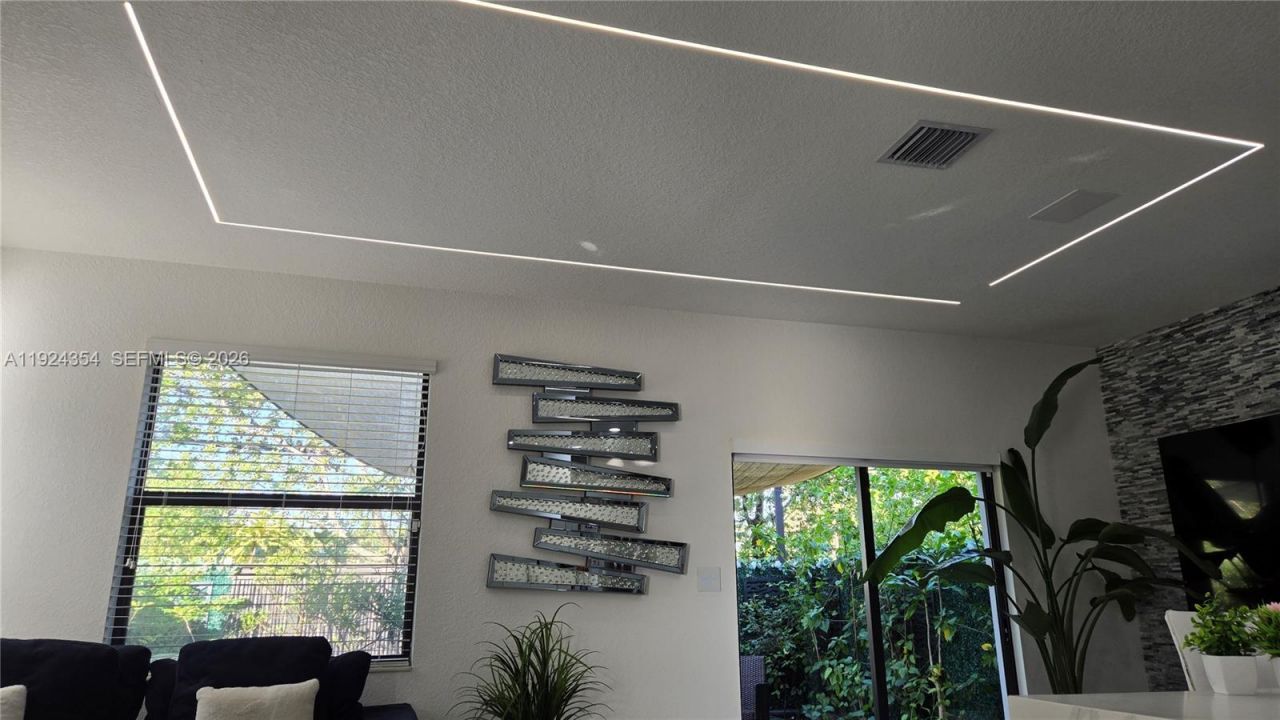 21380 NE 2nd Ct, Miami, FL 33179 Photo