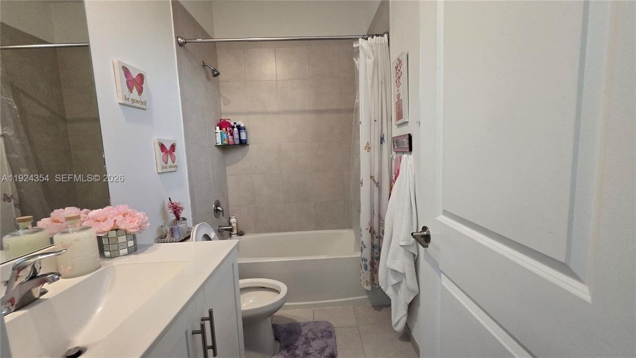 21380 NE 2nd Ct, Miami, FL 33179 Photo