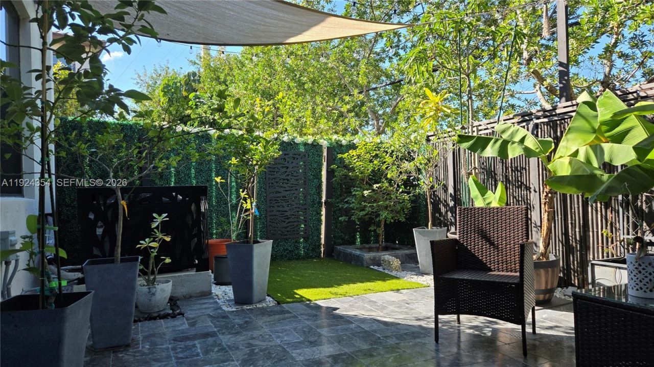 21380 NE 2nd Ct, Miami, FL 33179 Photo