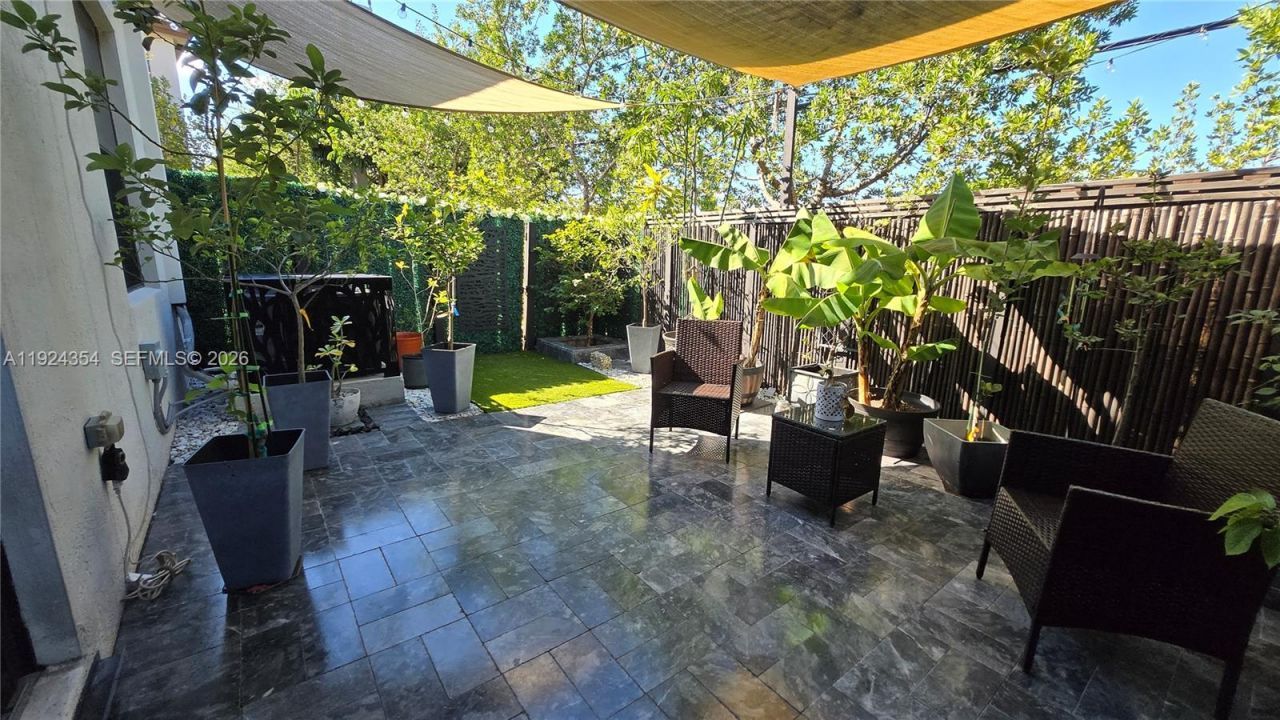 21380 NE 2nd Ct, Miami, FL 33179 Photo