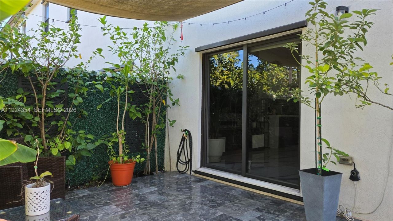 21380 NE 2nd Ct, Miami, FL 33179 Photo