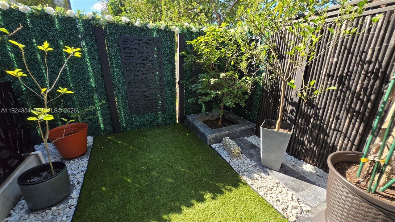 21380 NE 2nd Ct, Miami, FL 33179 Photo