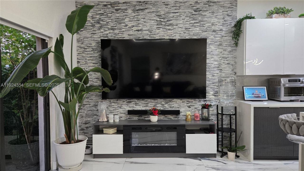 21380 NE 2nd Ct, Miami, FL 33179 Photo