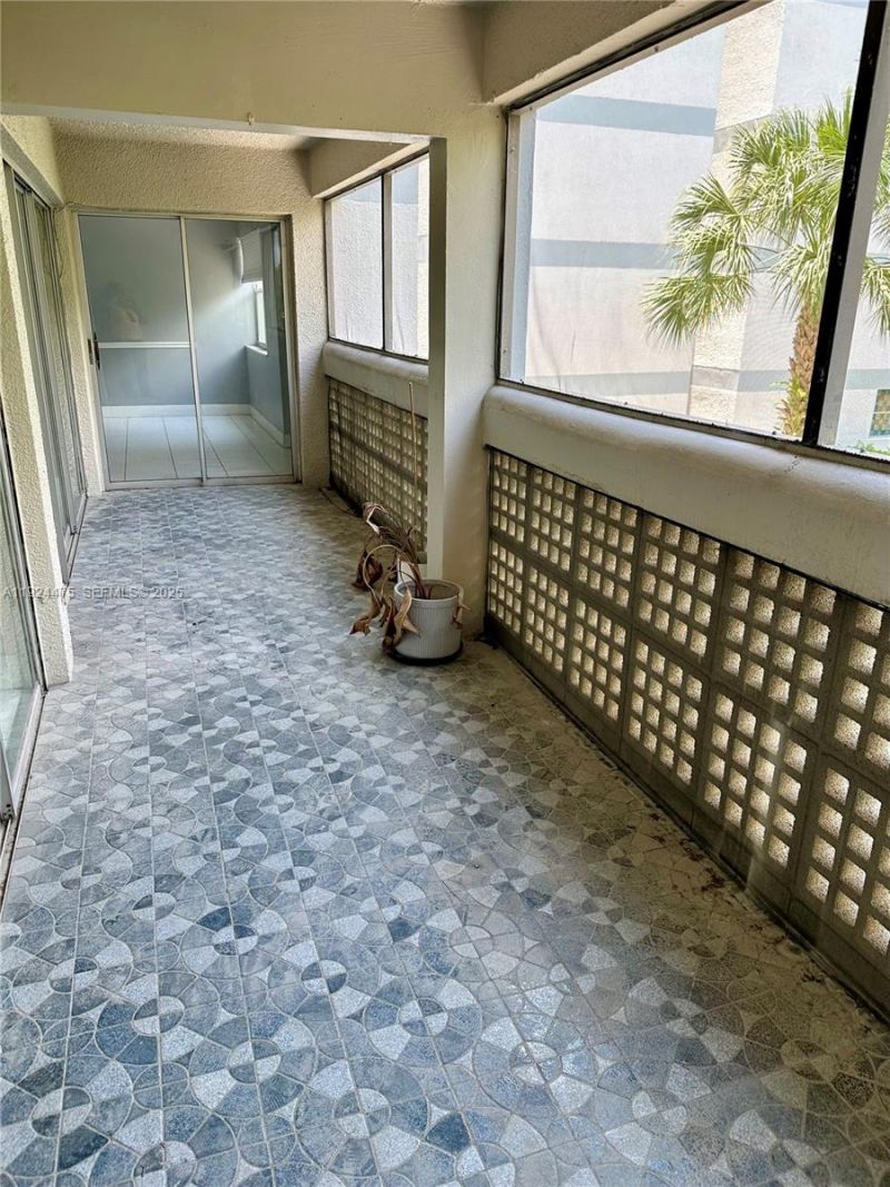 3301 Spanish Moss Ter, Unit 302, Lauderhill, FL 33319 Photo