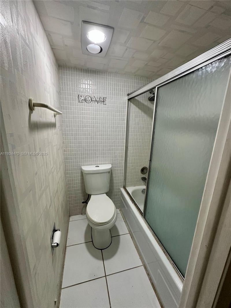 3301 Spanish Moss Ter, Unit 302, Lauderhill, FL 33319 Photo