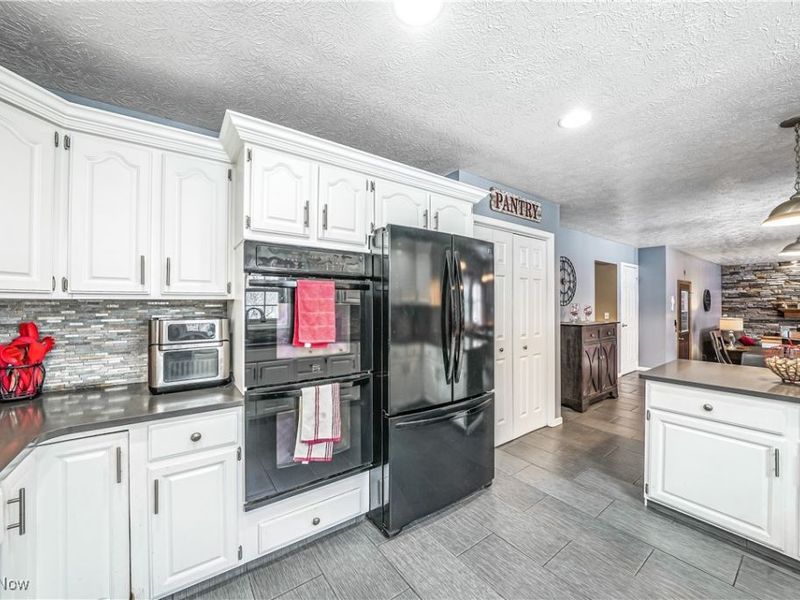 3723 Karen Drive, Mineral Ridge, OH 44440 Photo 11