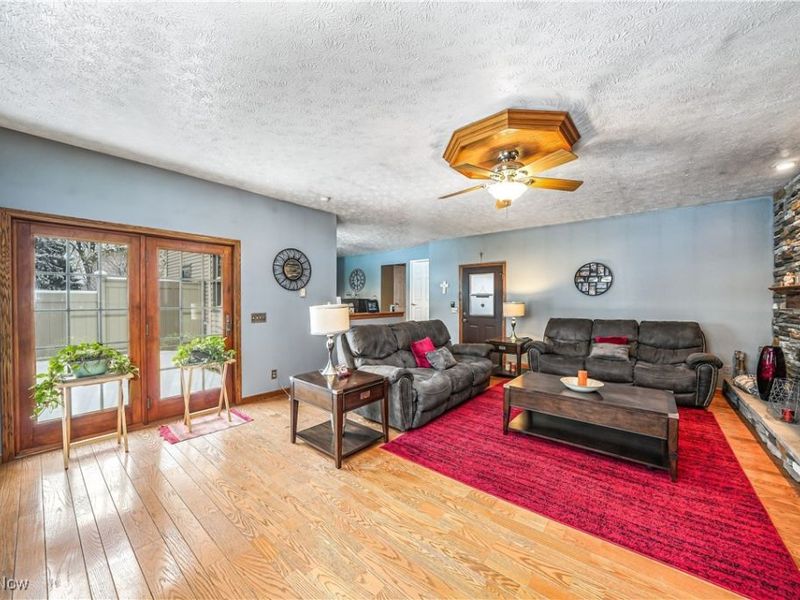 3723 Karen Drive, Mineral Ridge, OH 44440 Photo 15