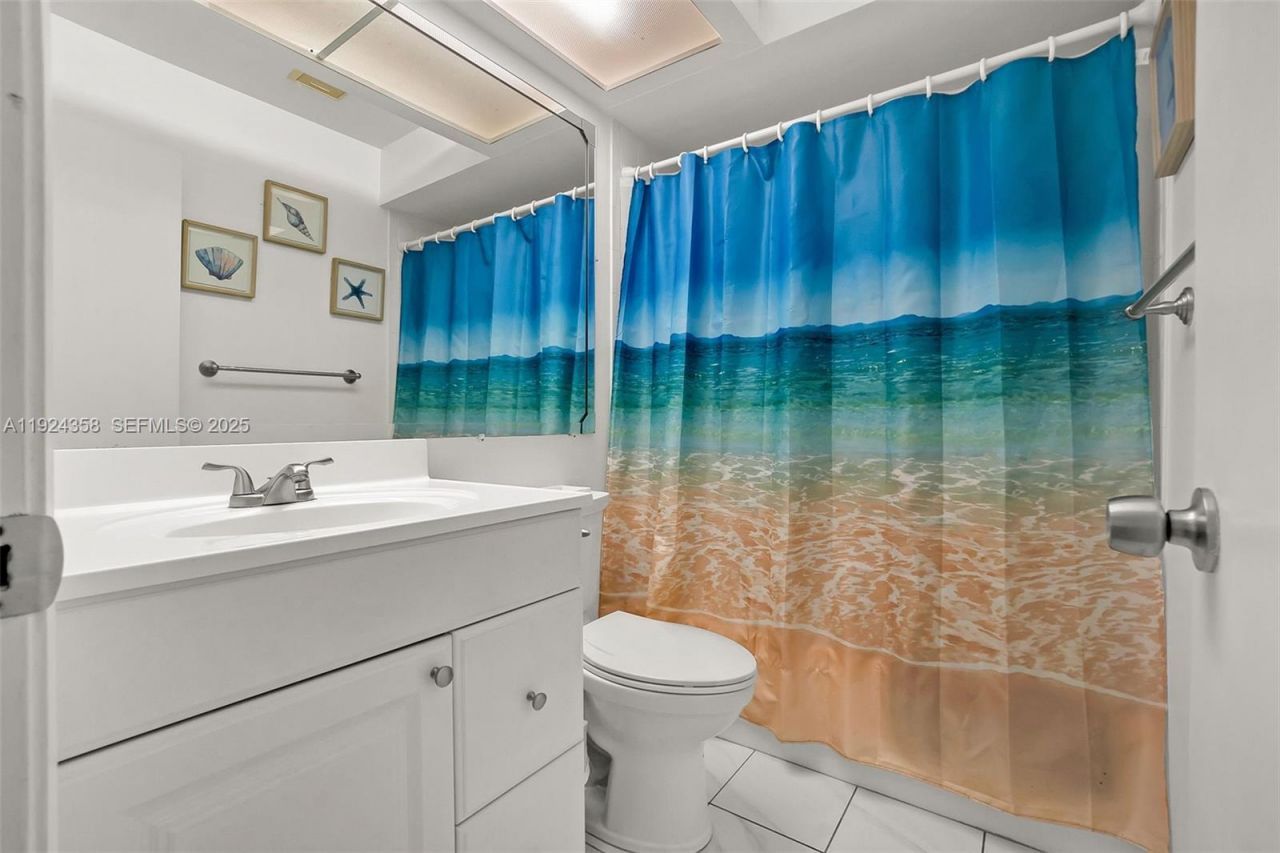 2682 N Nob Hill Rd, Sunrise, FL 33322 Photo