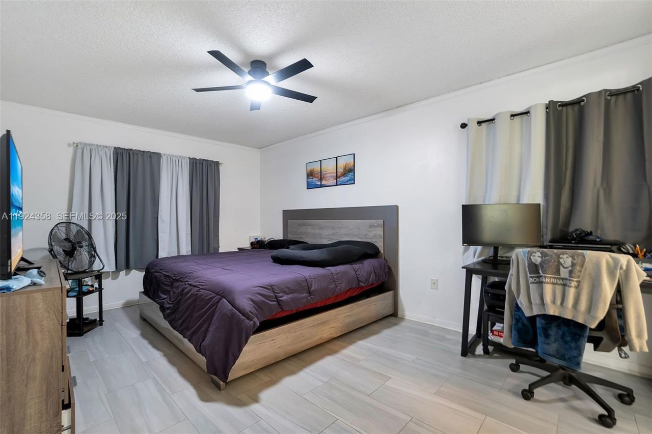 2682 N Nob Hill Rd, Sunrise, FL 33322 Photo