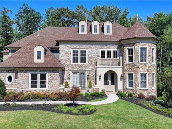 516 Founders Drive E, Alpharetta, GA 30004