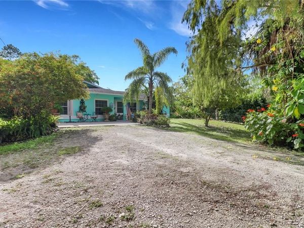 120 4th ST NE, NAPLES, FL 34120