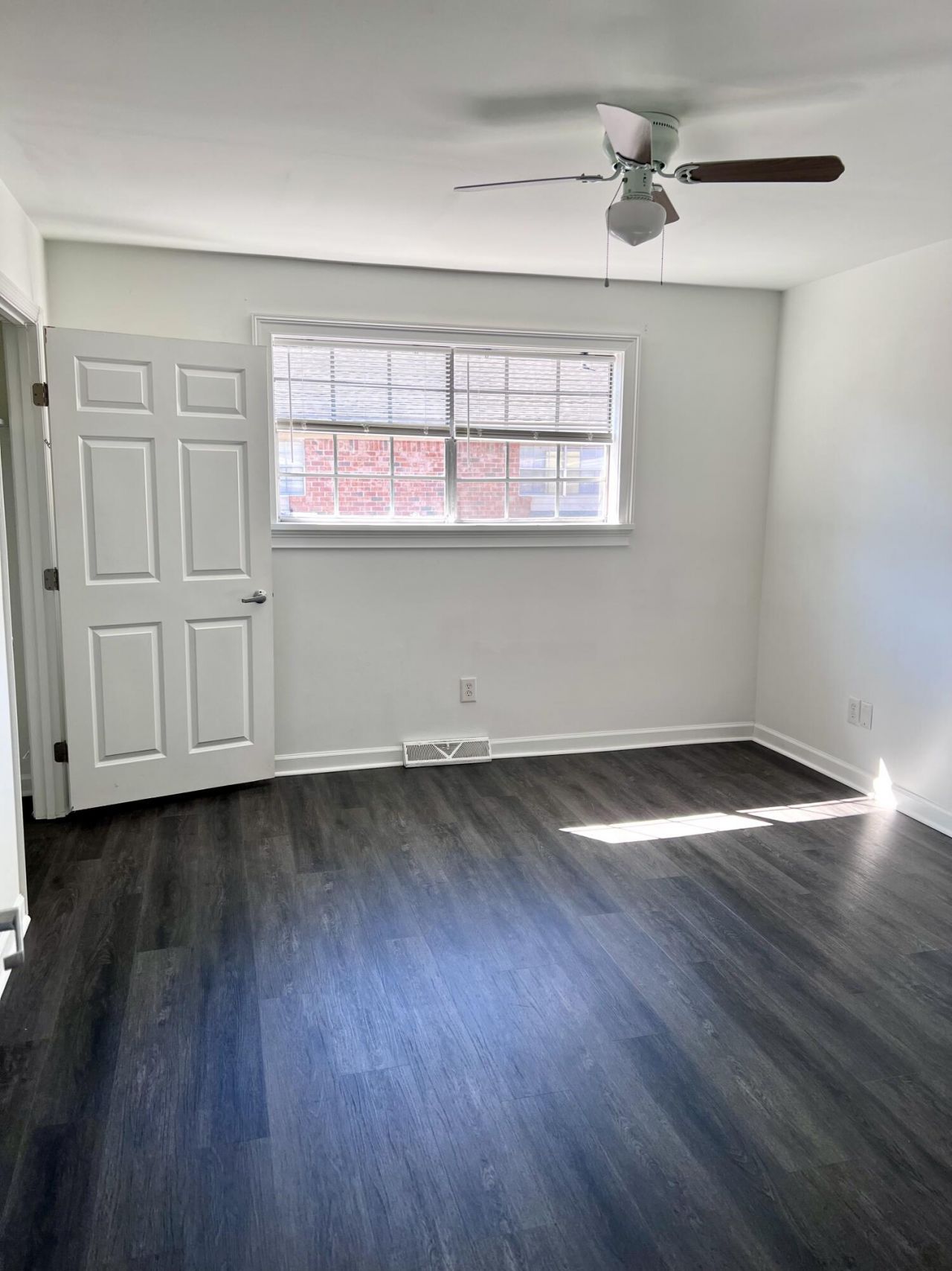 519 Parkdale Drive Photo 13