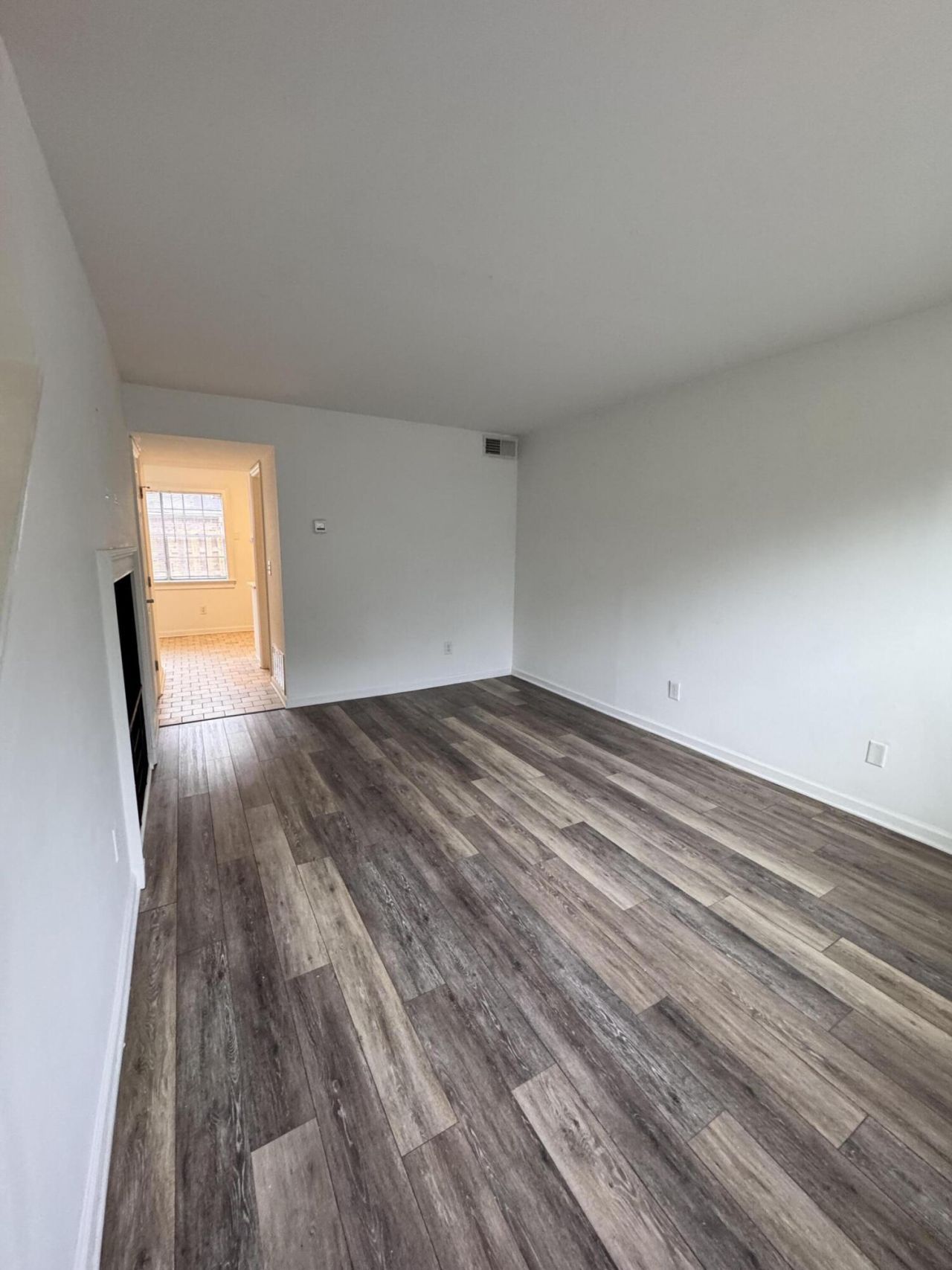 519 Parkdale Drive Photo 4