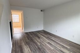 519 Parkdale Drive photo 4