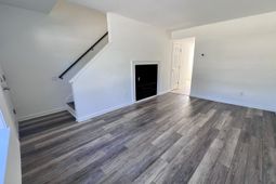 519 Parkdale Drive photo 4