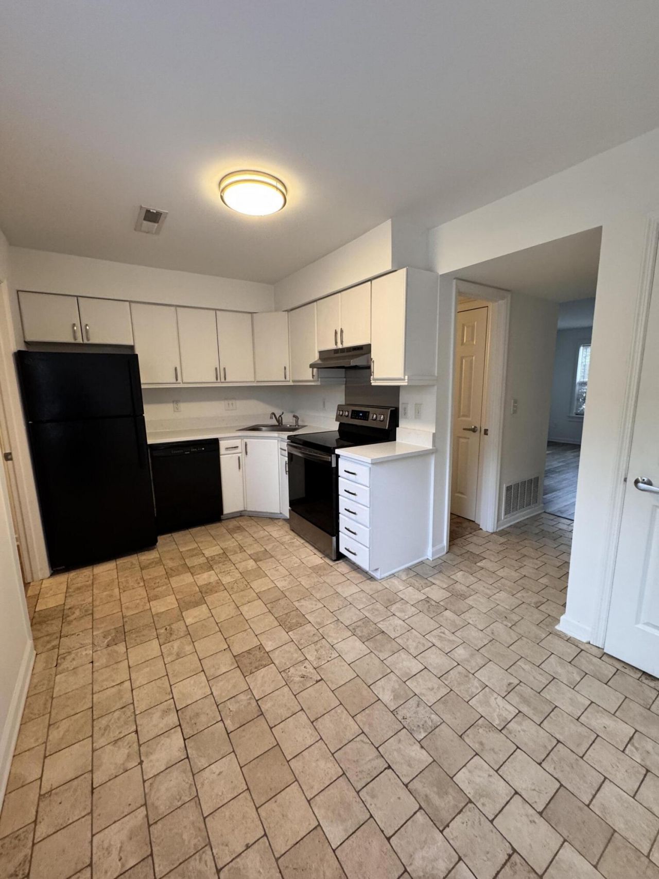 519 Parkdale Drive Photo 6